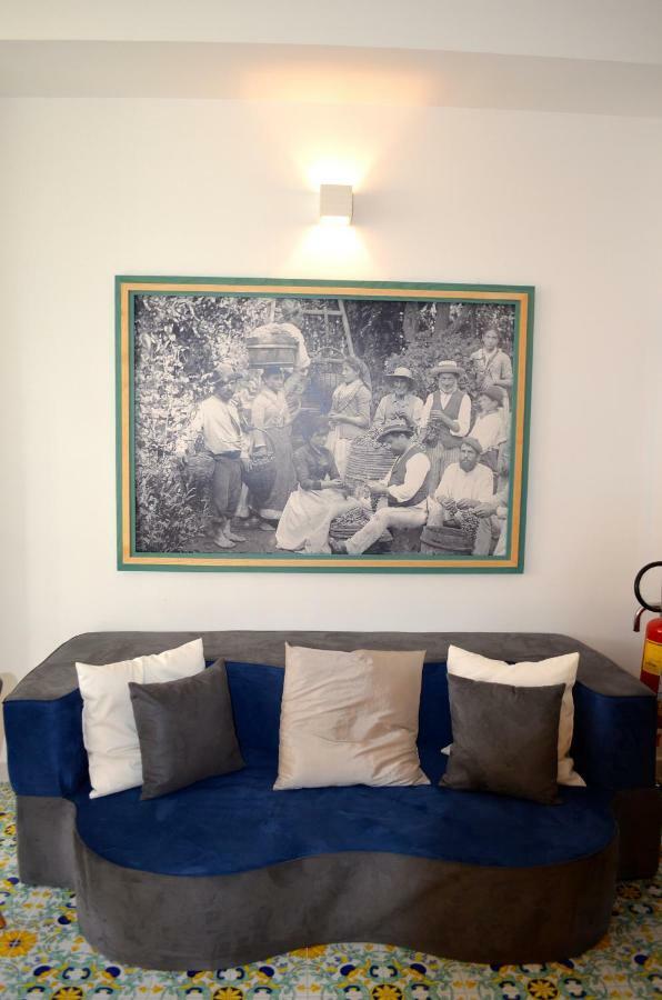 Luiselle Charming Accommodation Sorrento City Center Luaran gambar